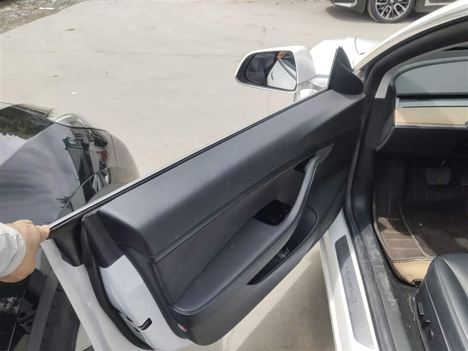 Tesla Model 3 Tesla Model 3