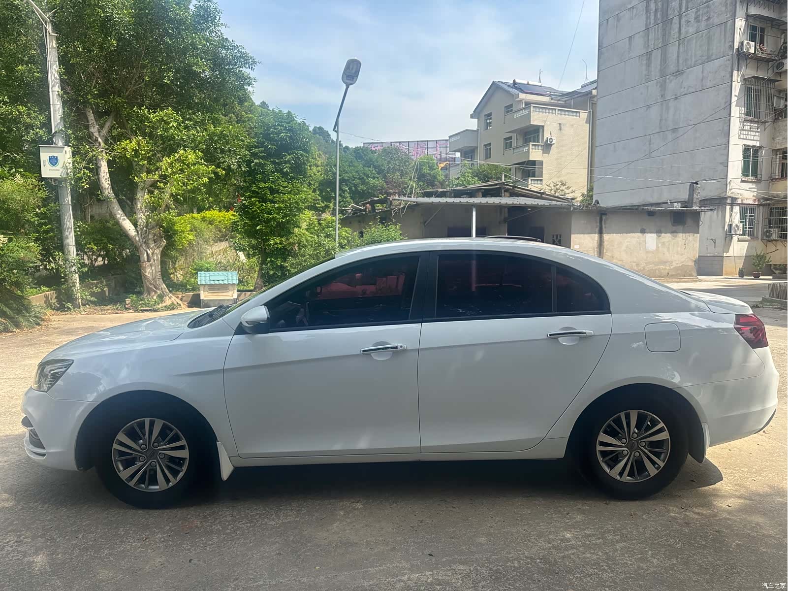 Geely Emgrand, 2019 3