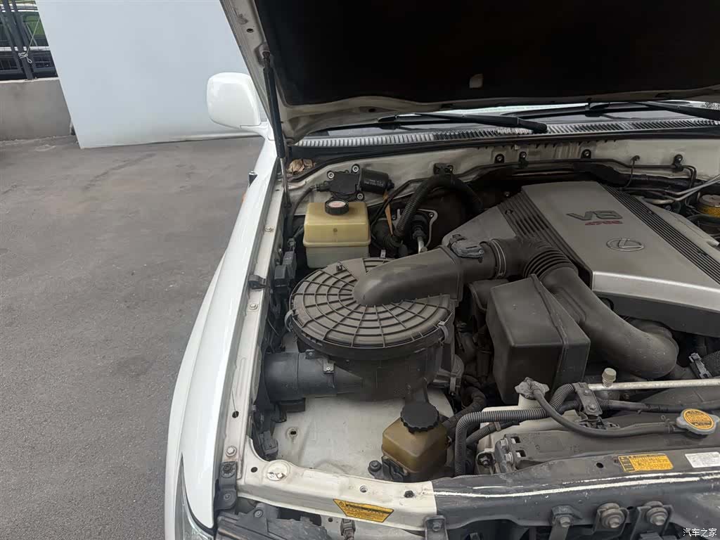 Lexus LX, 2006 23