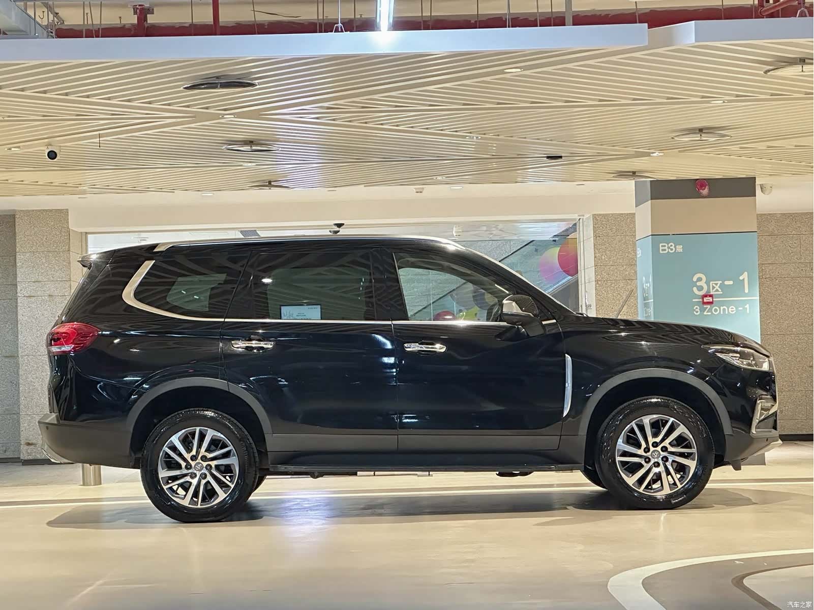 Maxus D90, 2019 8