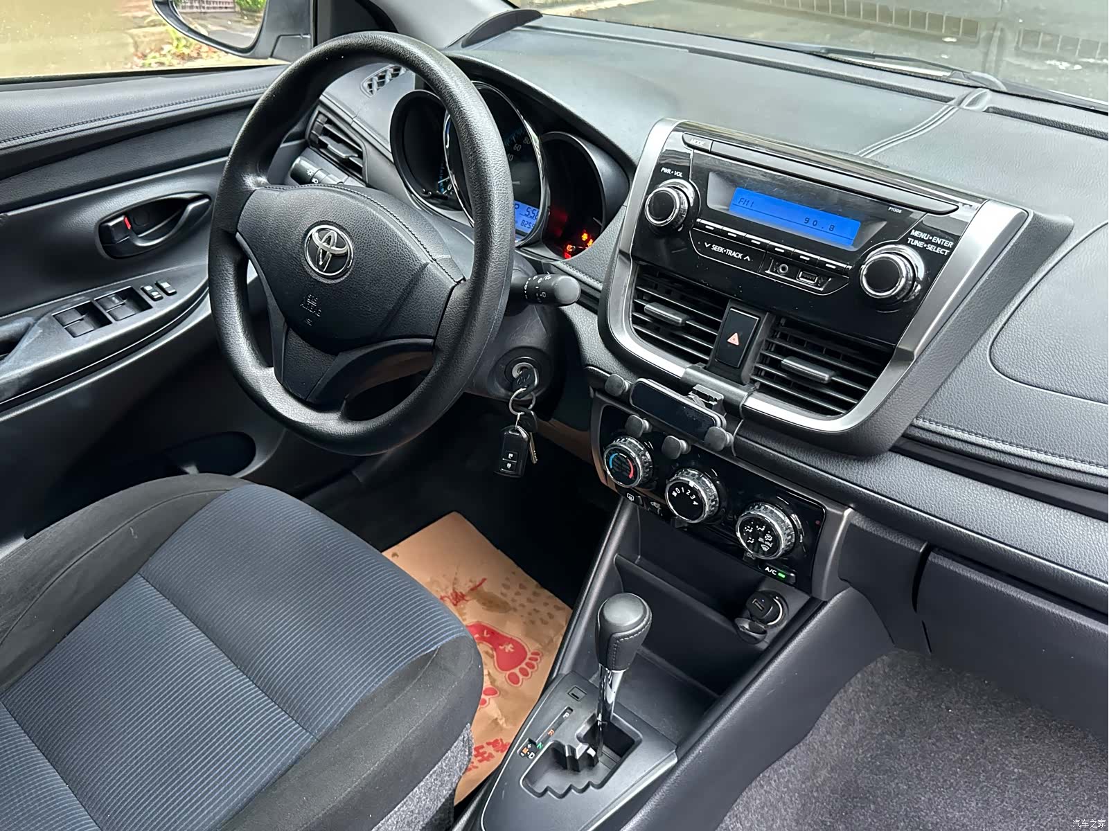 Toyota YARiS L, 2019 15