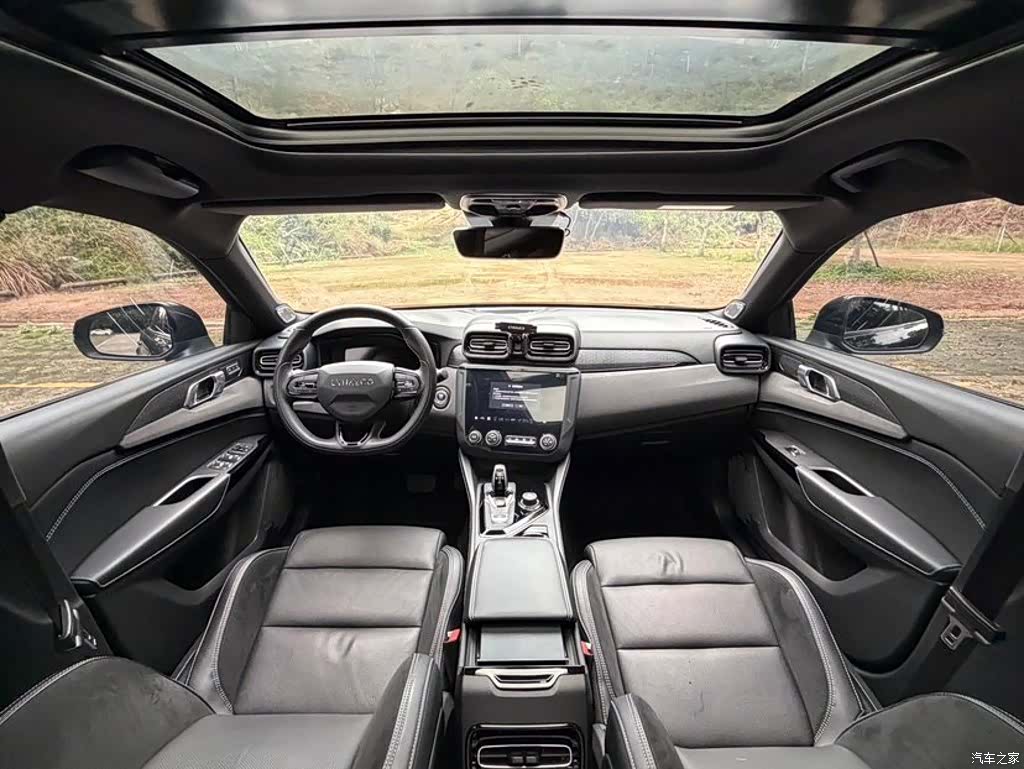 Lynk & Co 02, 2022 все фото