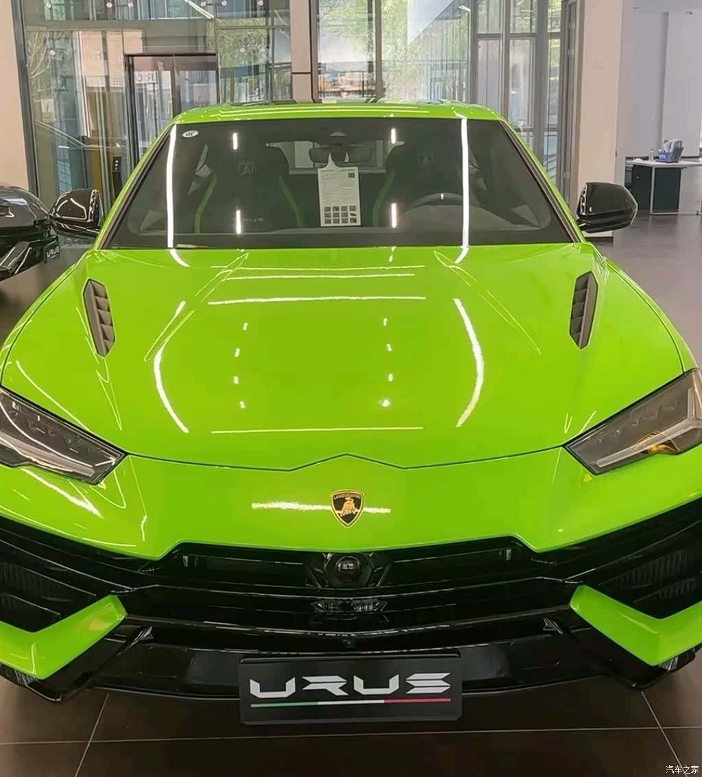 Lamborghini Urus, 2024 2