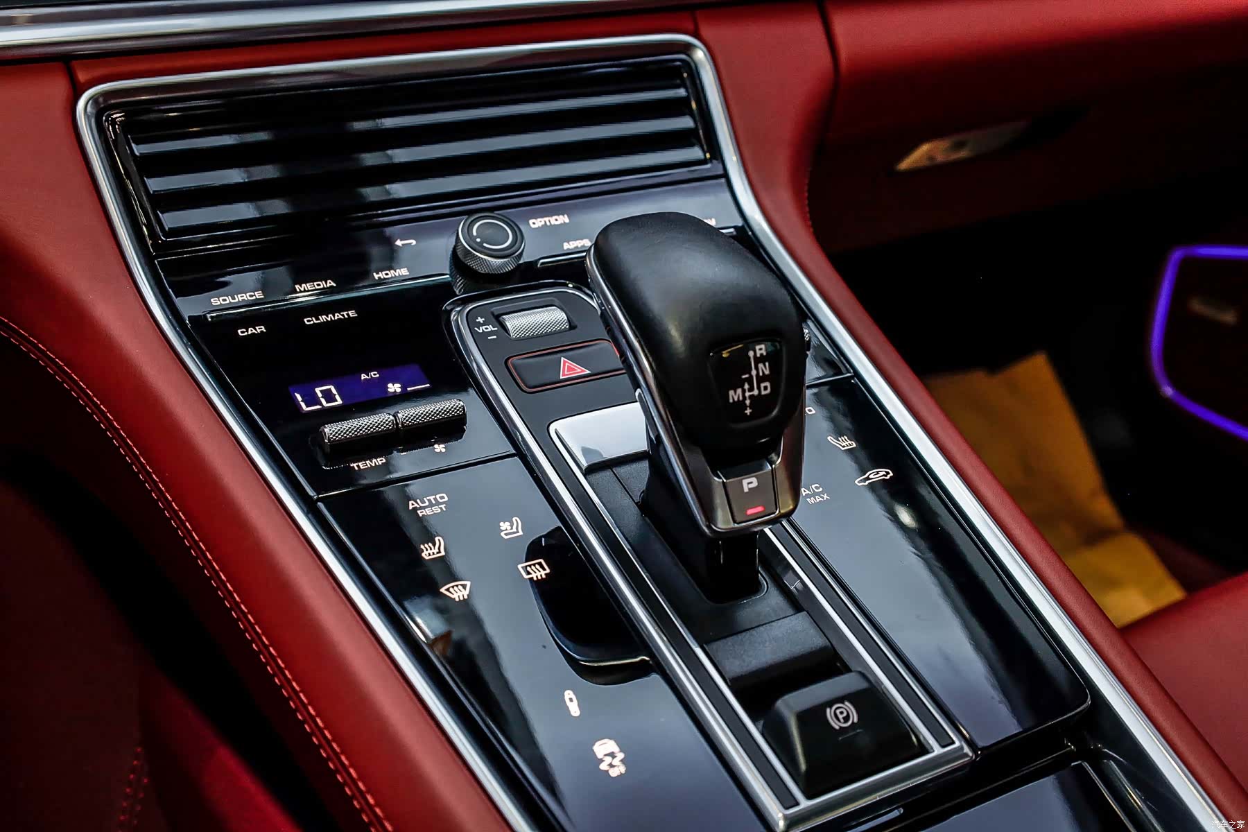Porsche Panamera, 2023 10