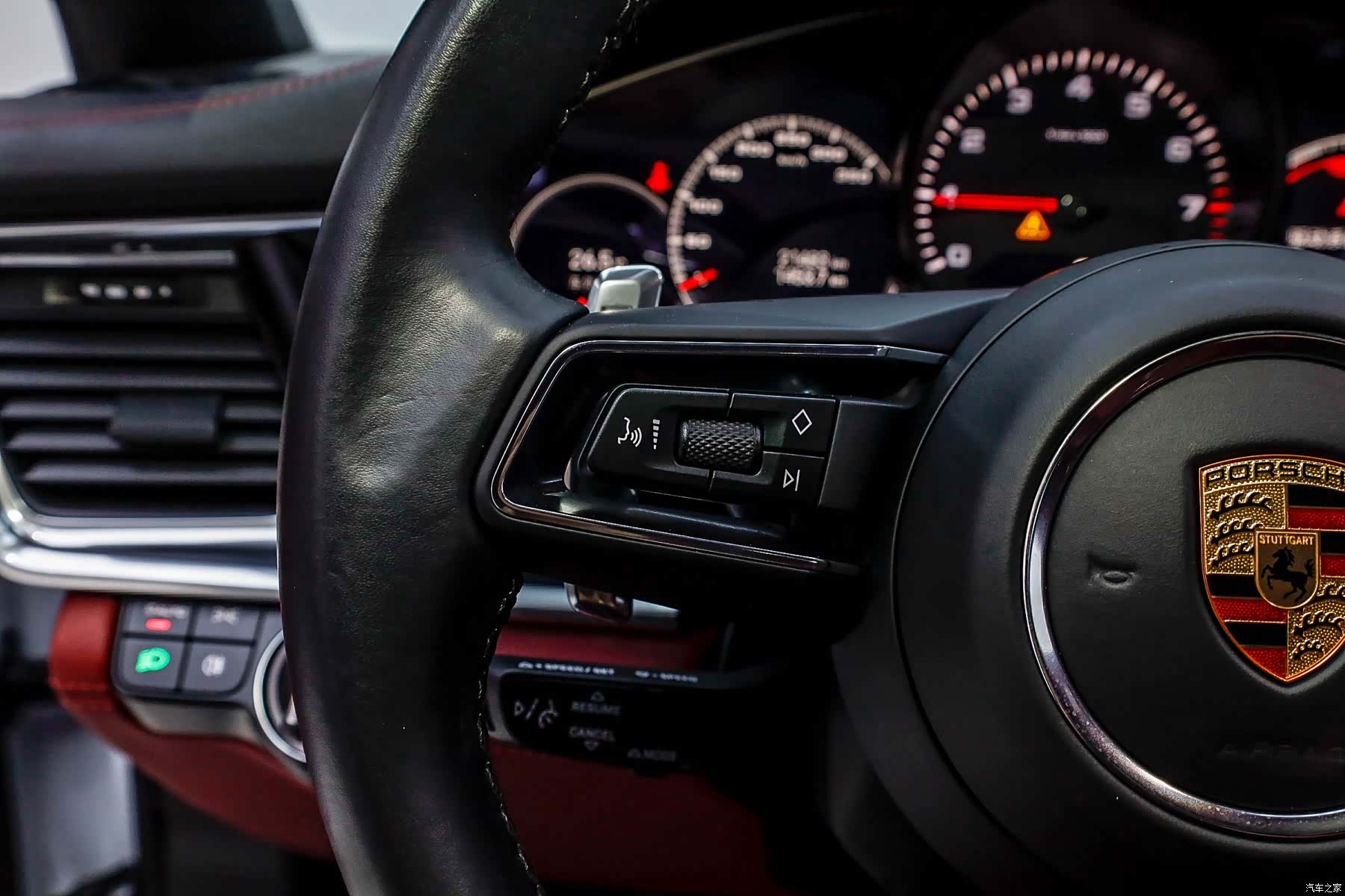 Porsche Panamera, 2023 30