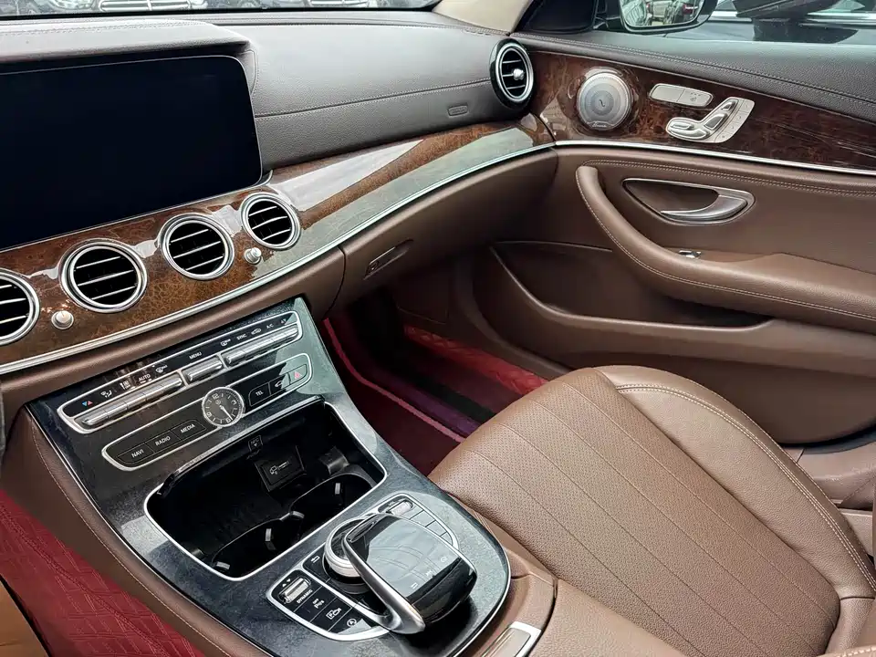 Mercedes-Benz E-class Mercedes-Benz E-class