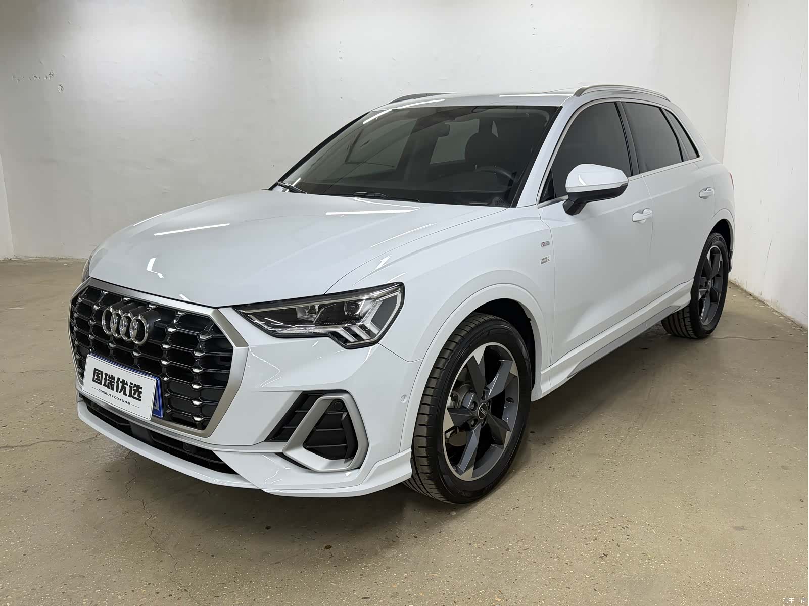 Audi Q3, 2022 1