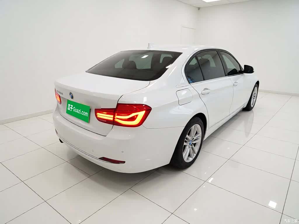 BMW 3 Series, 2018 все фото