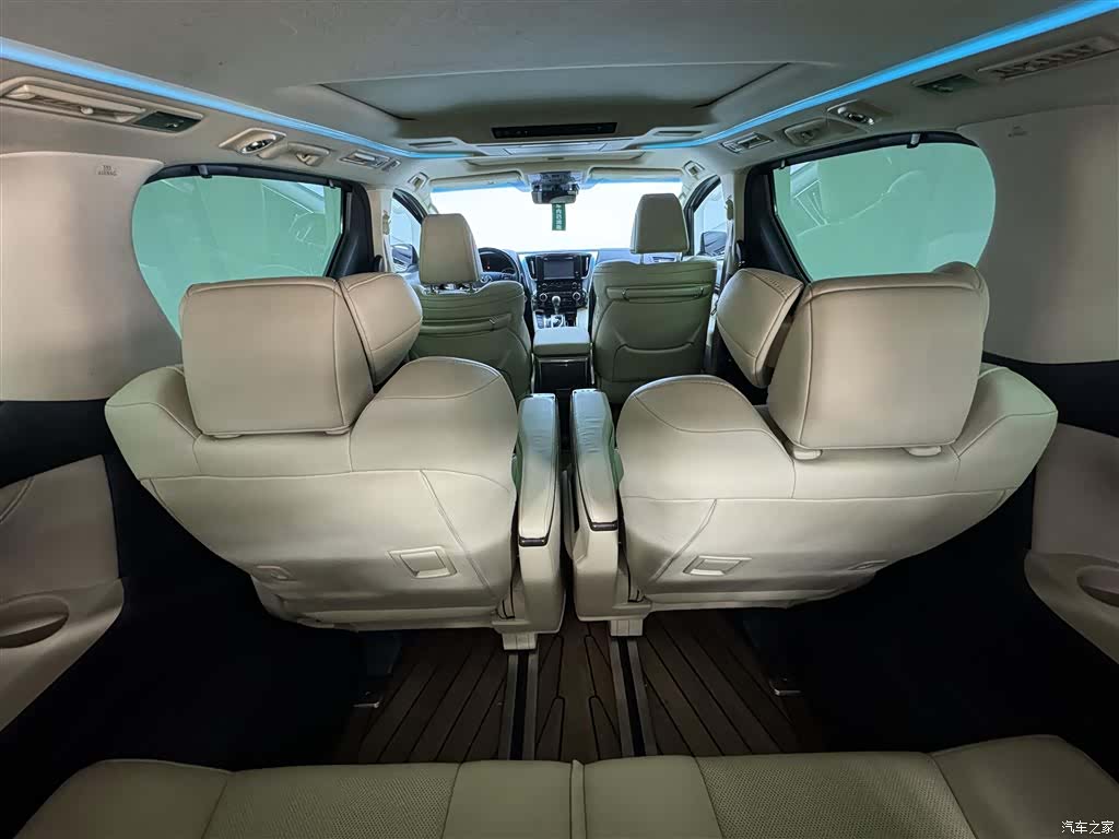 Toyota Alphard, 2020 25