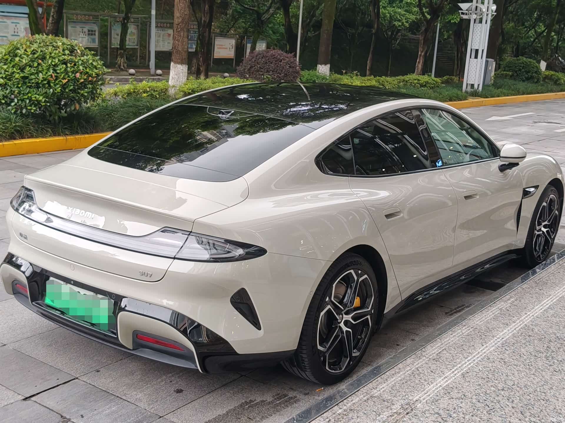 Xiaomi SU7, 2025 6