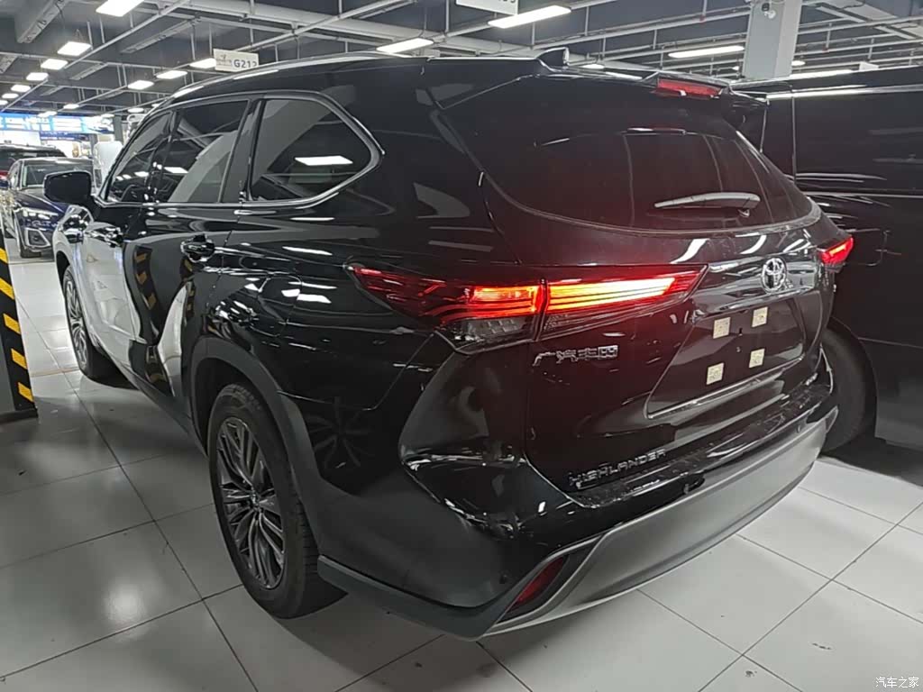 Toyota Highlander, 2026 все фото