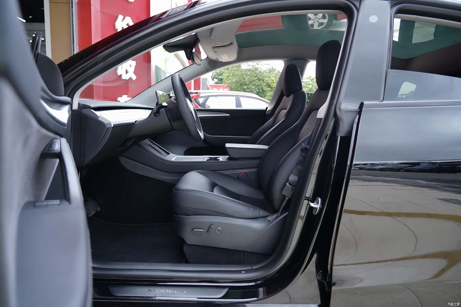 Tesla Model Y, 2024 все фото