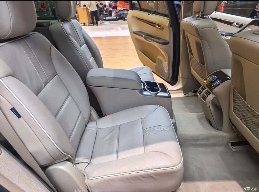 Mercedes-Benz R-Class, 2013 7