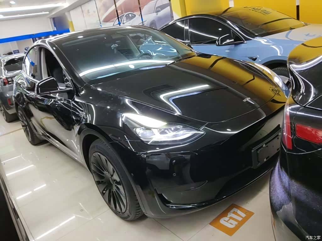 Tesla Model Y, 2022 4