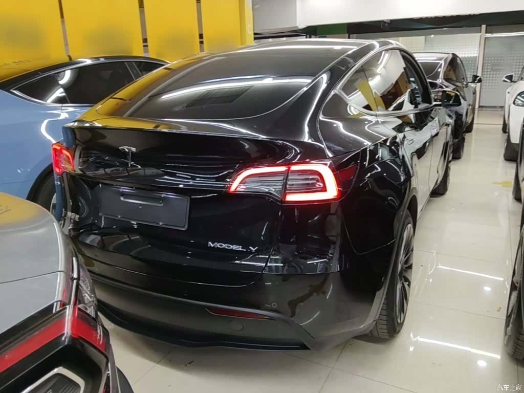 Tesla Model Y, 2022 6