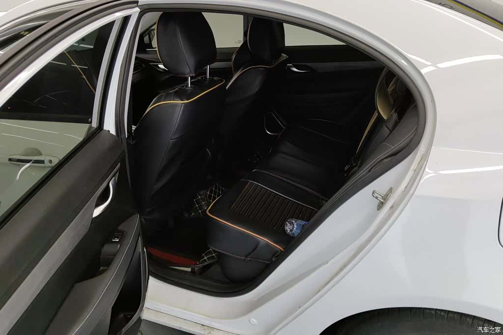 Geely Emgrand, 2021 11