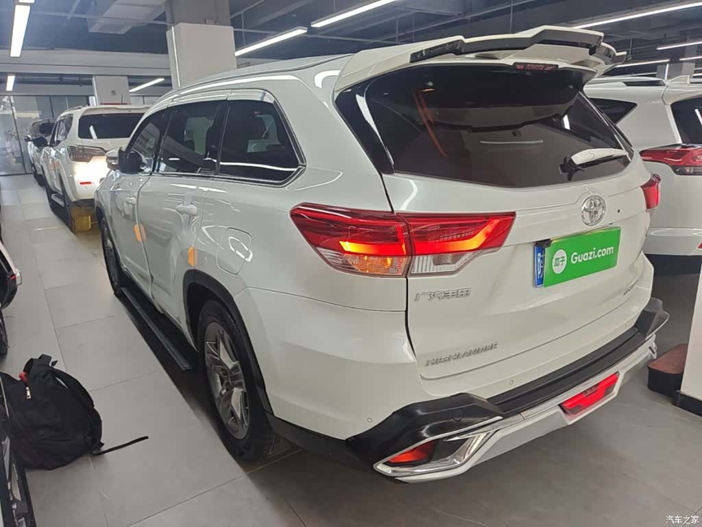 Toyota Highlander, 2021 все фото
