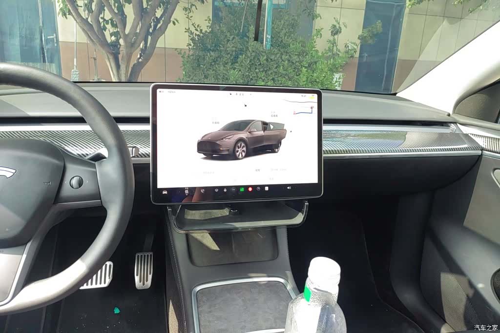 Tesla Model Y, 2023 13