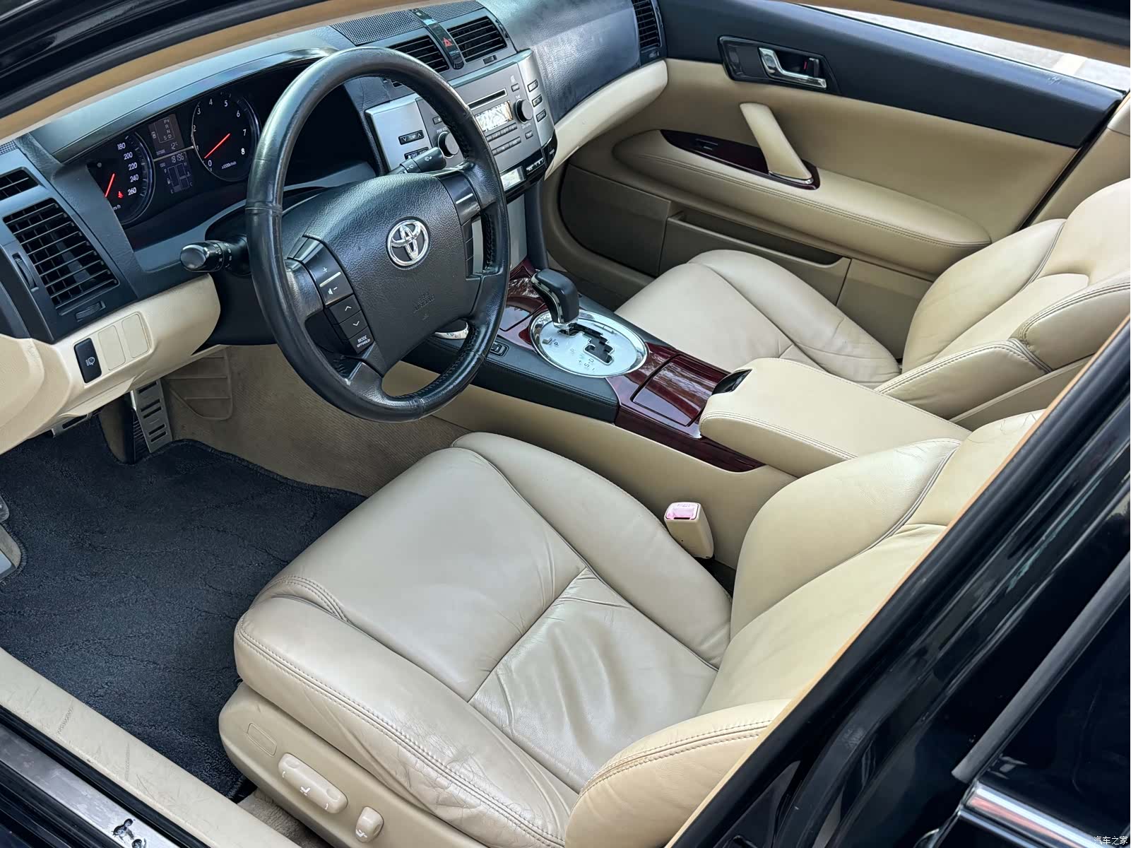 Toyota 2.5S, 2010 9