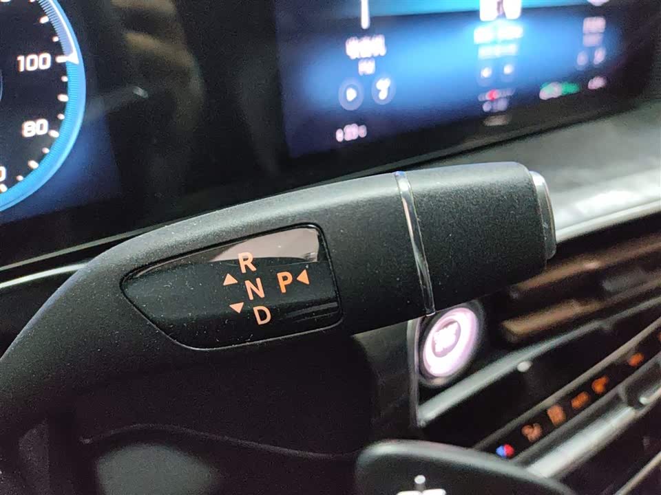 Mercedes-Benz EQC Mercedes-Benz EQC