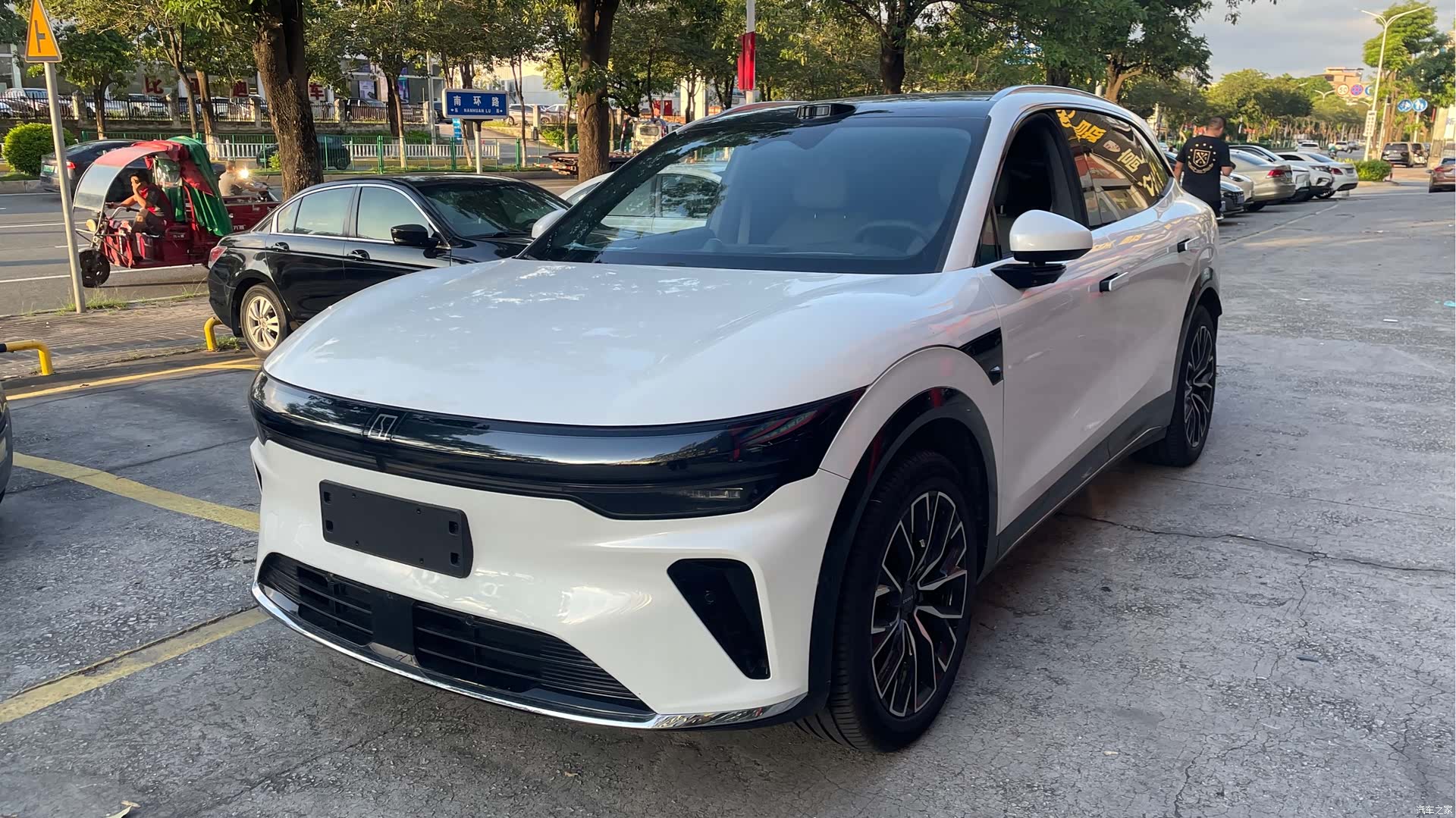 Zeekr 7X