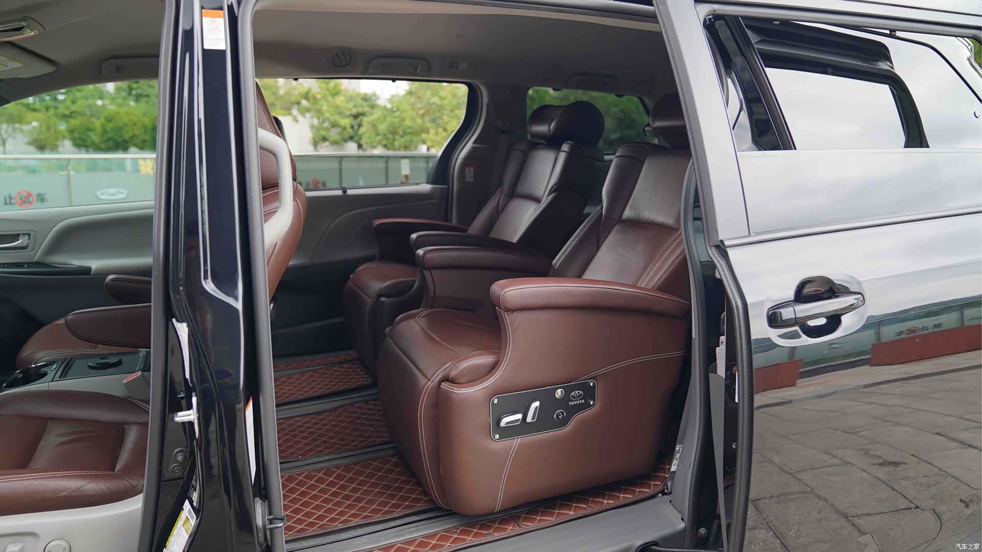 Toyota Sienna, 2017 6