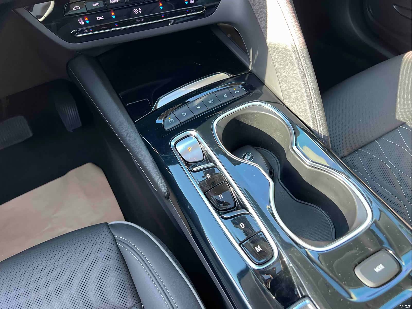 Buick Envision, 2021 9