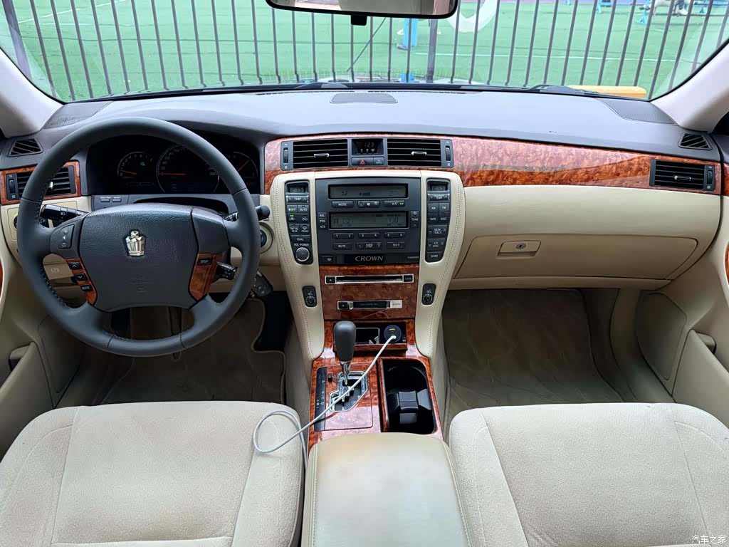Toyota Crown, 2007 7