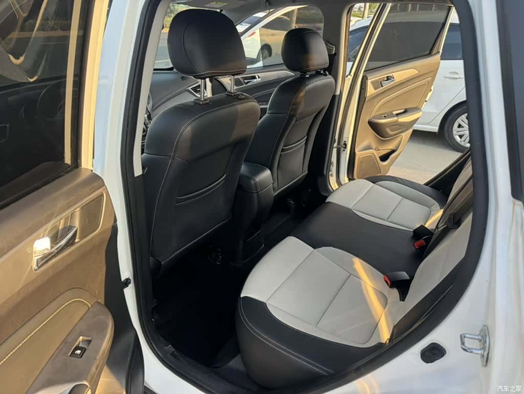 Changan CS35, 2018 13
