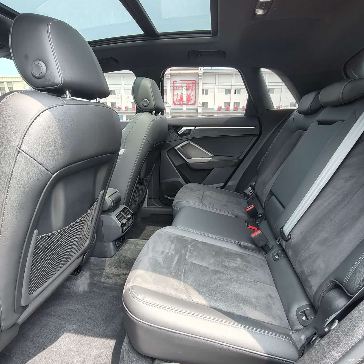 Audi Q3, 2022 8
