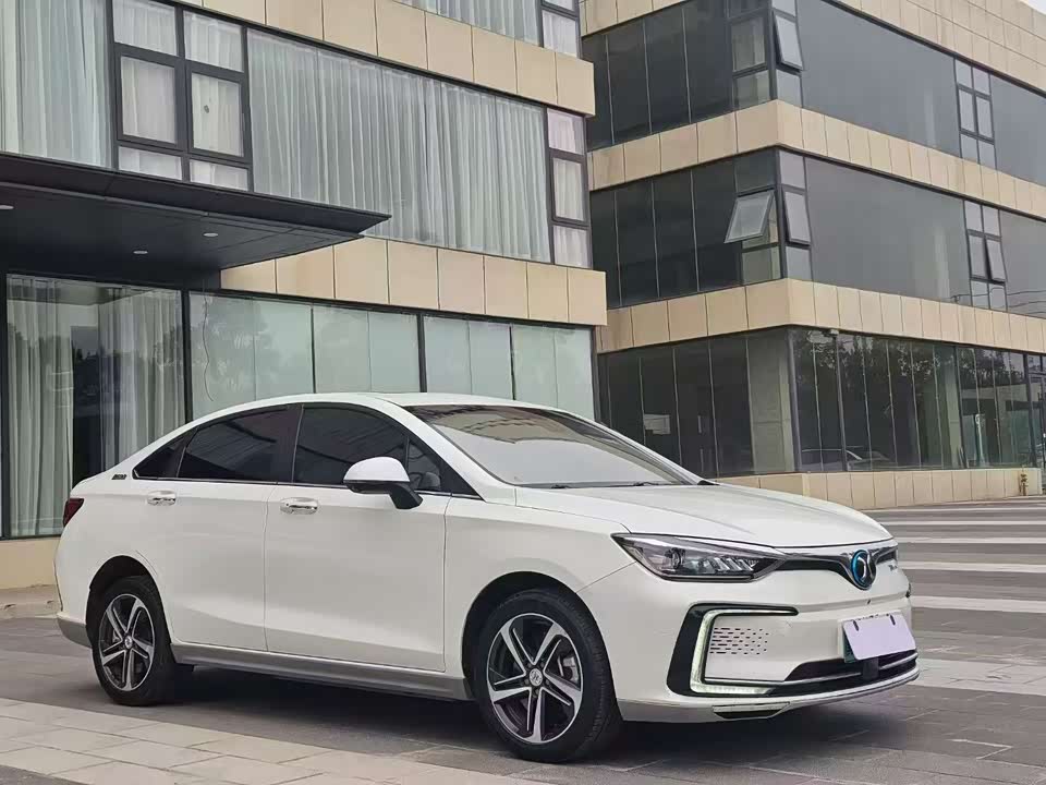 BAIC Beijing EU5