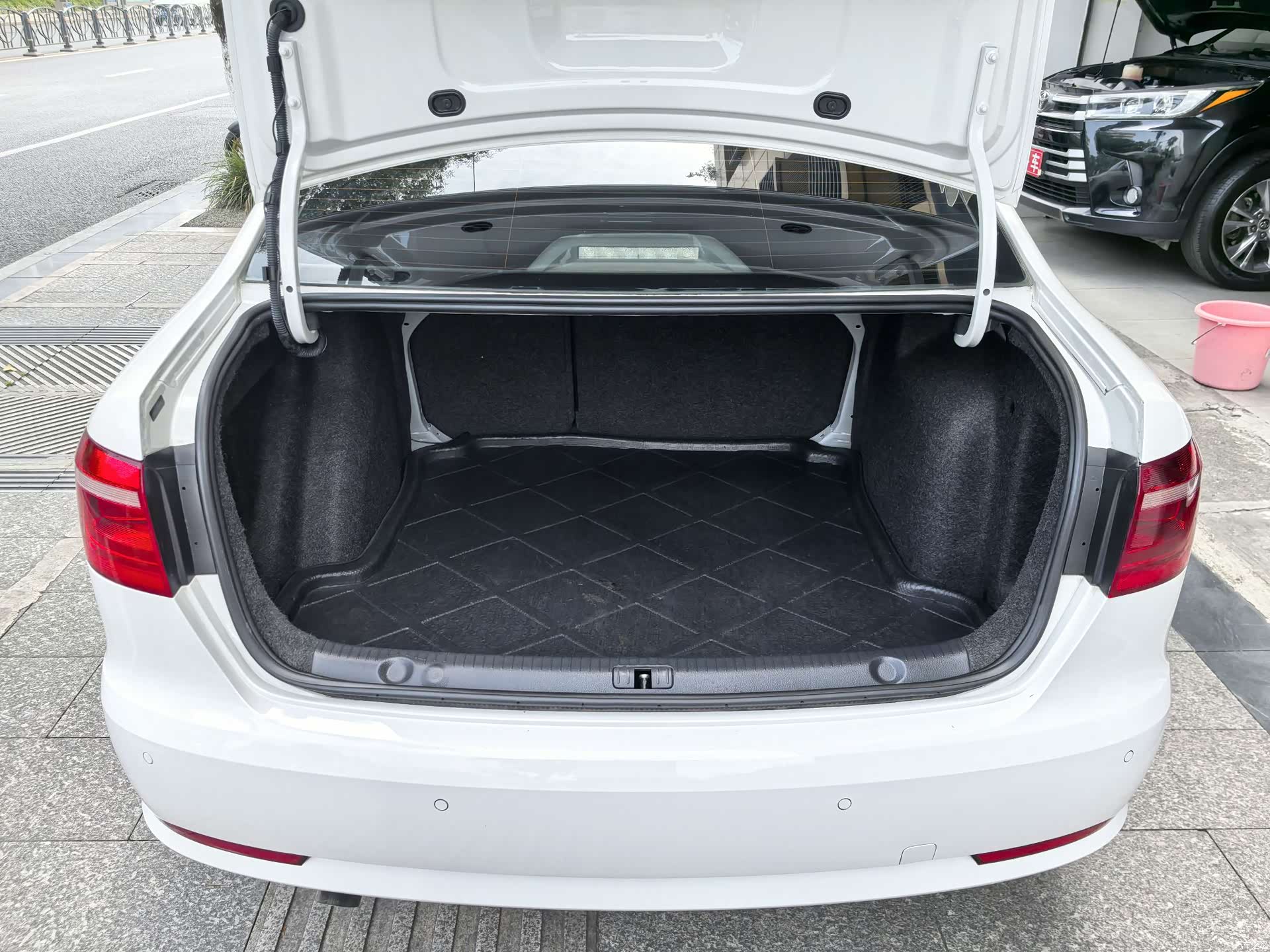 Volkswagen Lavida, 2014 17