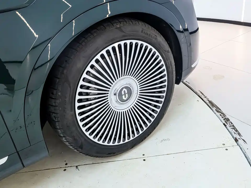 AITO Ask the world M9