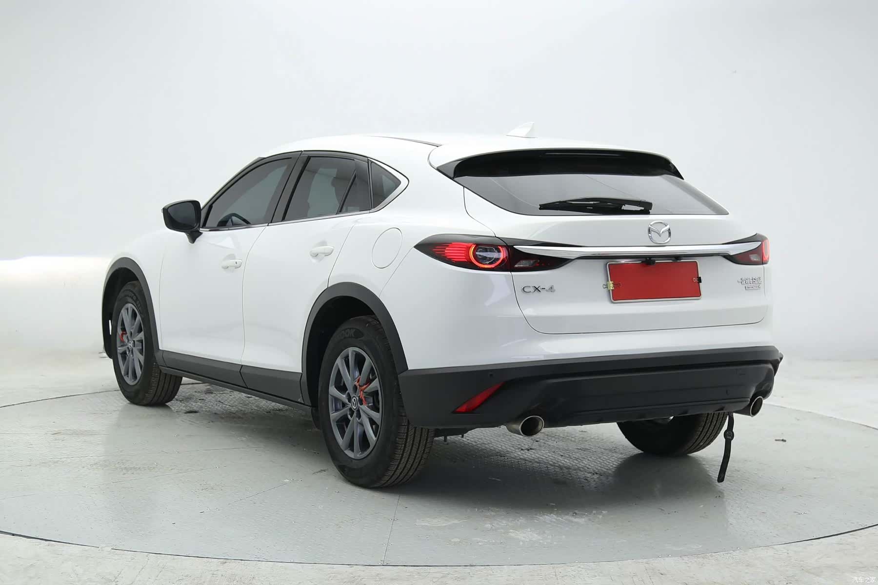 Mazda CX-4, 2023 4