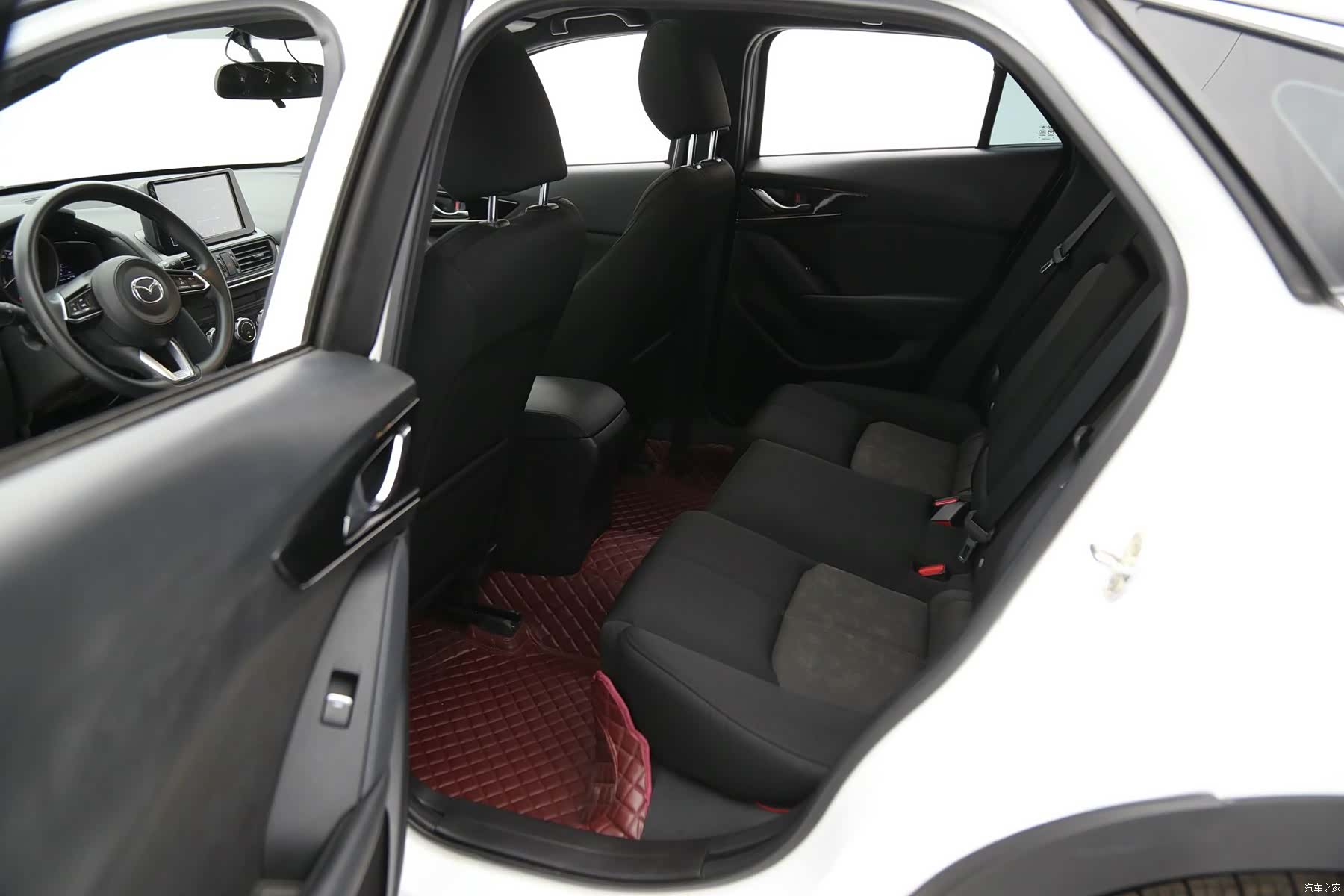 Mazda CX-4, 2023 16