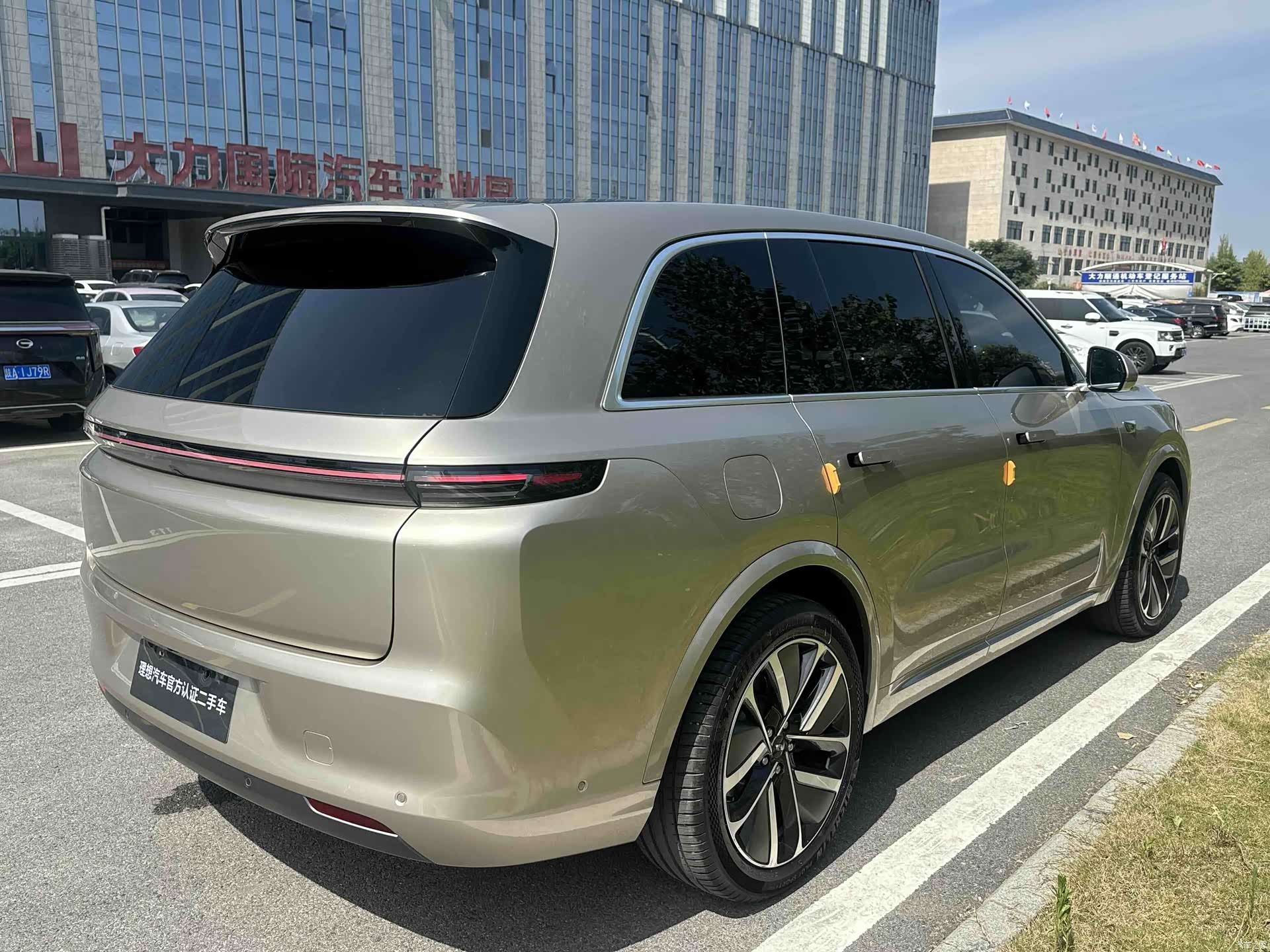 Li Auto L8, 2024 все фото