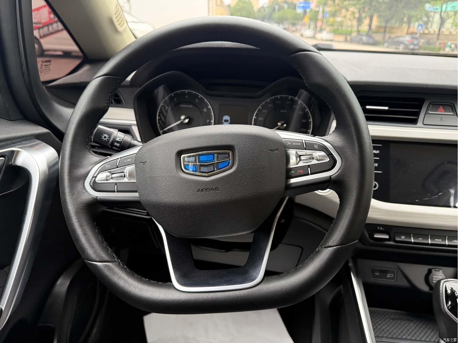 Geely X3, 2020 10