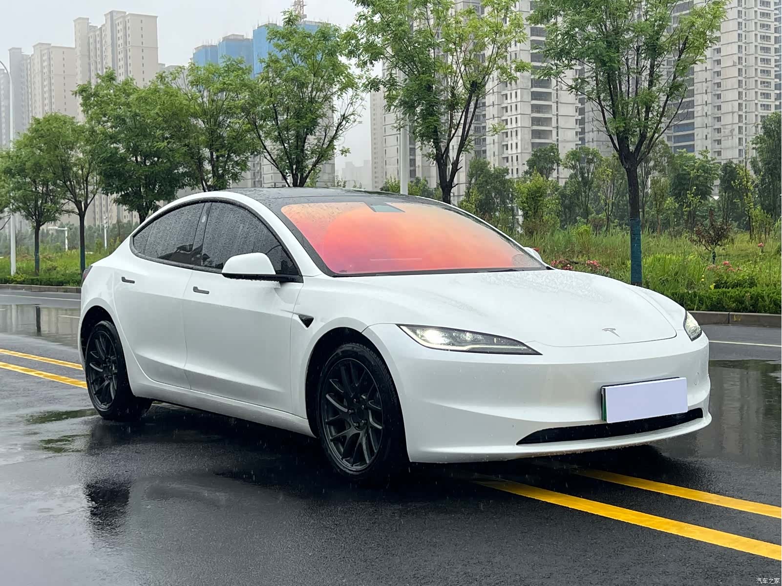 Tesla Model 3, 2025 3