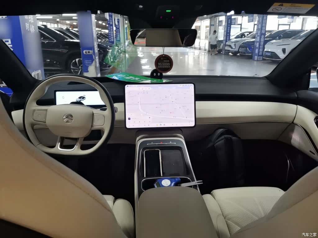 NIO ET5, 2025 10