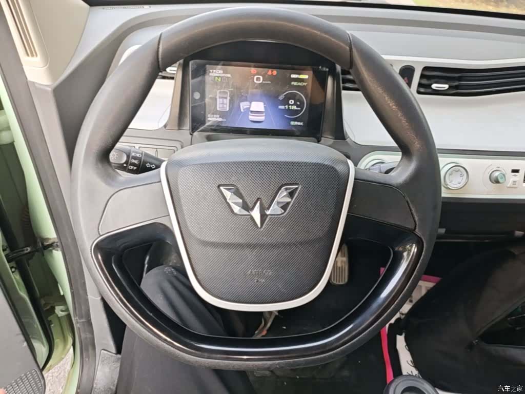 Wuling MINIEV, 2021 11