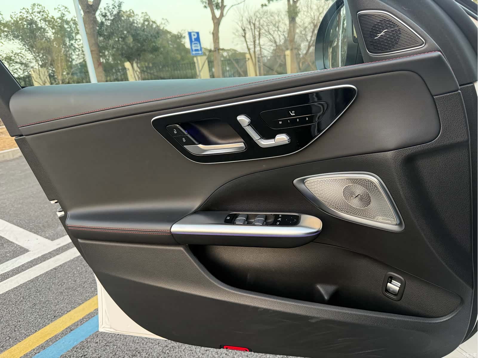 Mercedes-Benz C-Class, 2026 10