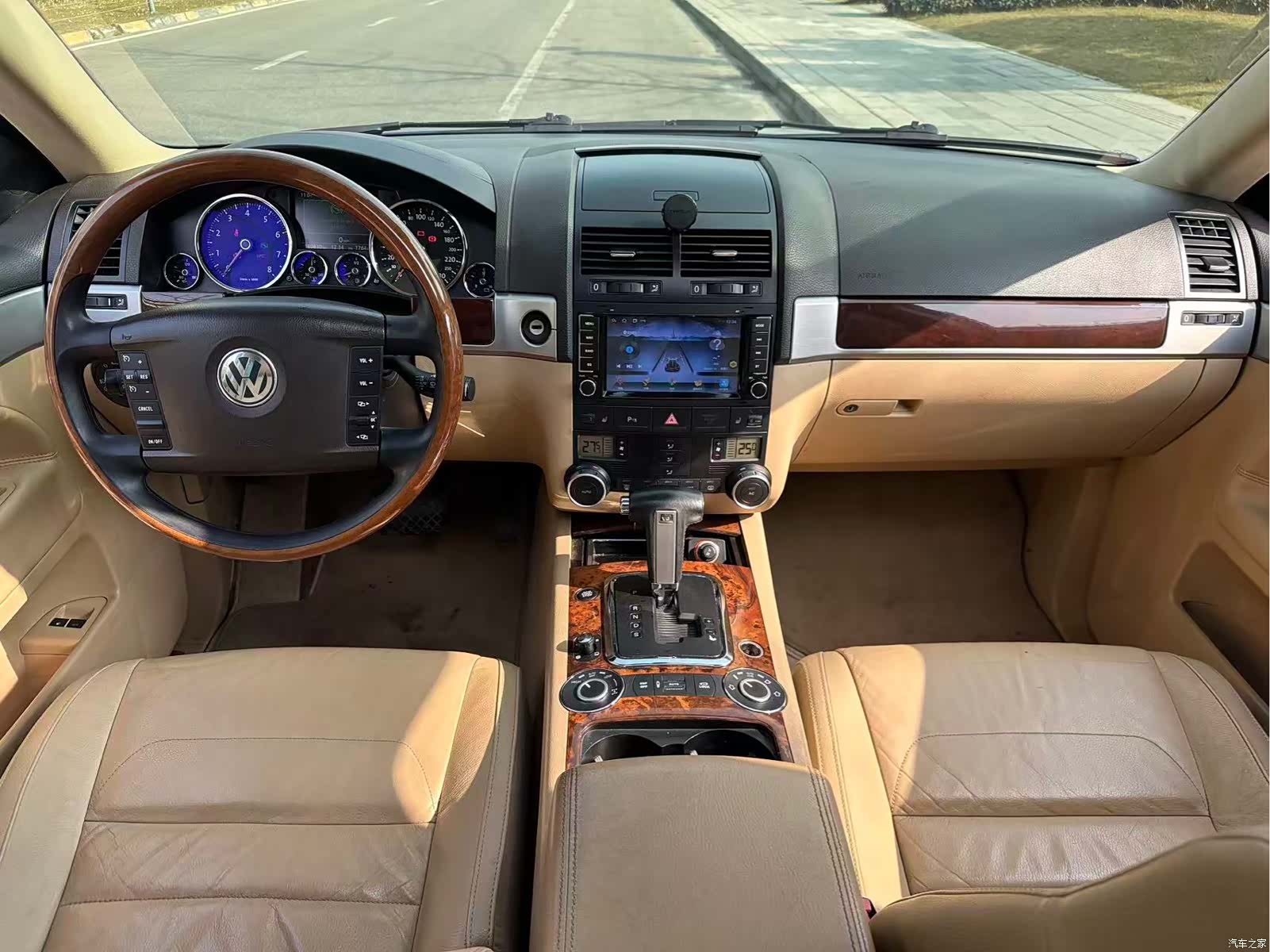 Volkswagen Touareg, 2010 11
