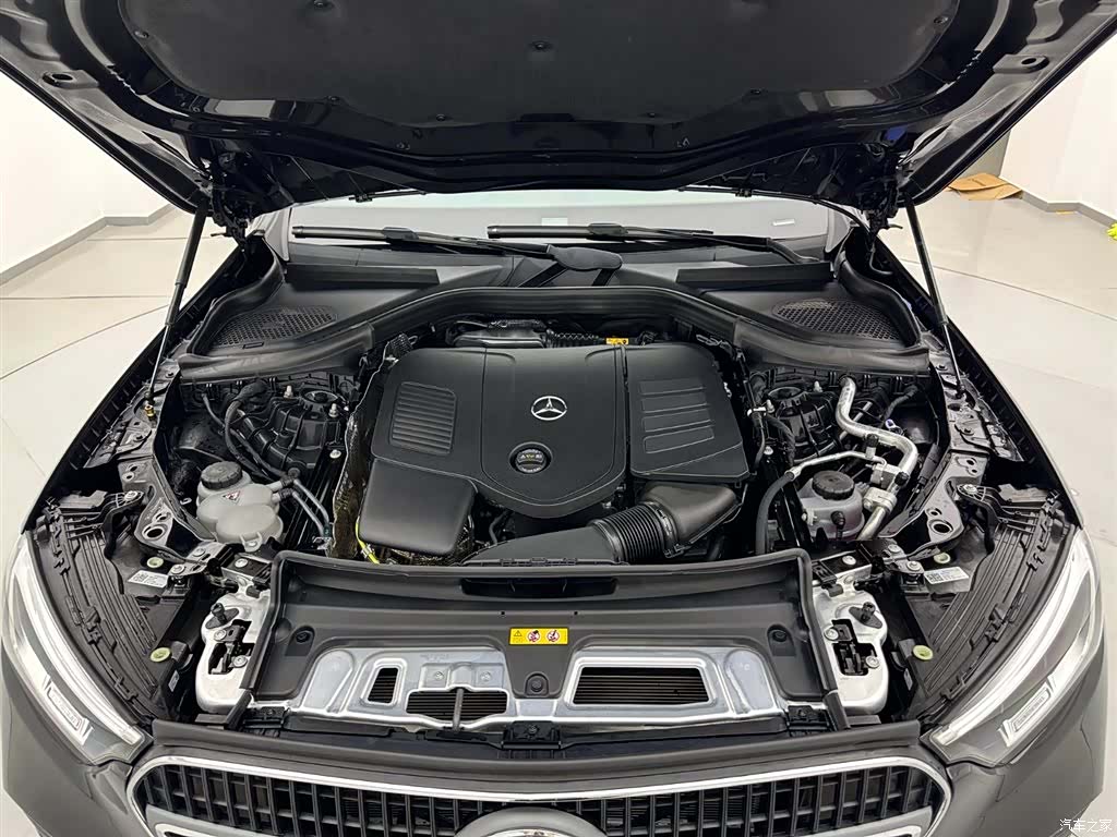 Mercedes-Benz GLC, 2025 26