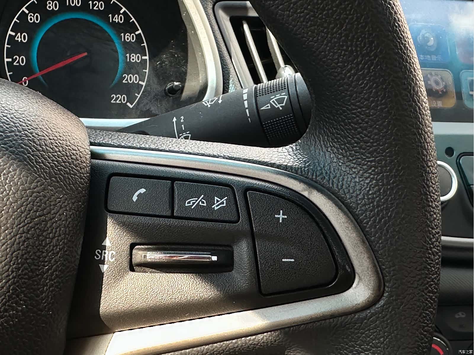 Chevrolet 320, 2018 16