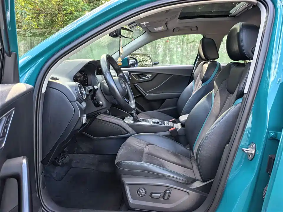 Audi Q2L