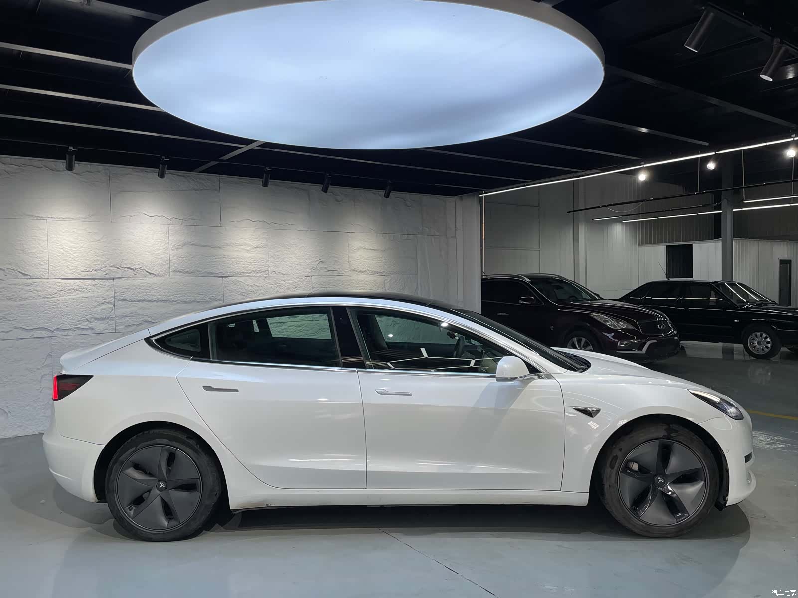Tesla Model 3, 2019 4