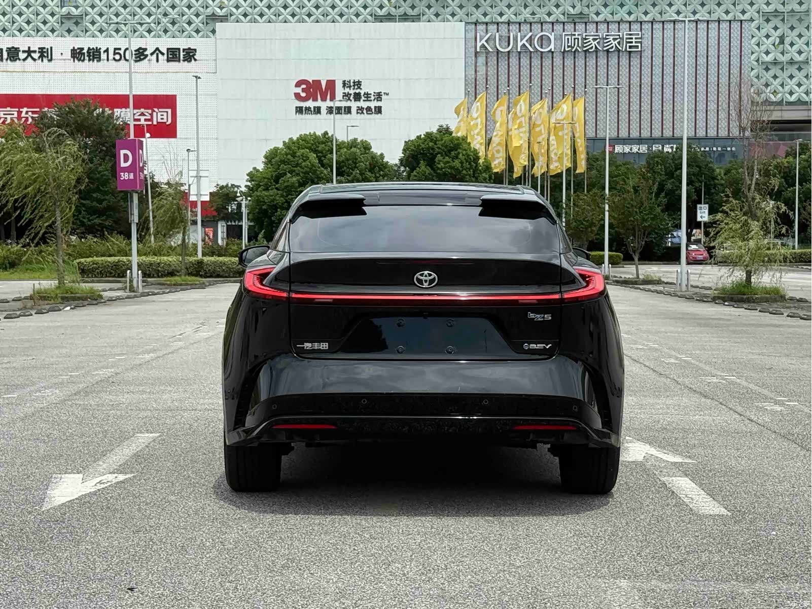 Toyota bZ5, 2025 13