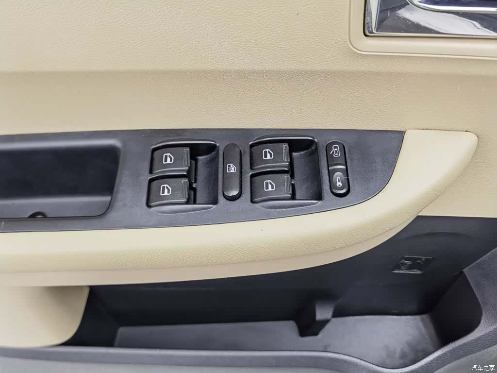 Chery E3, 2014 9