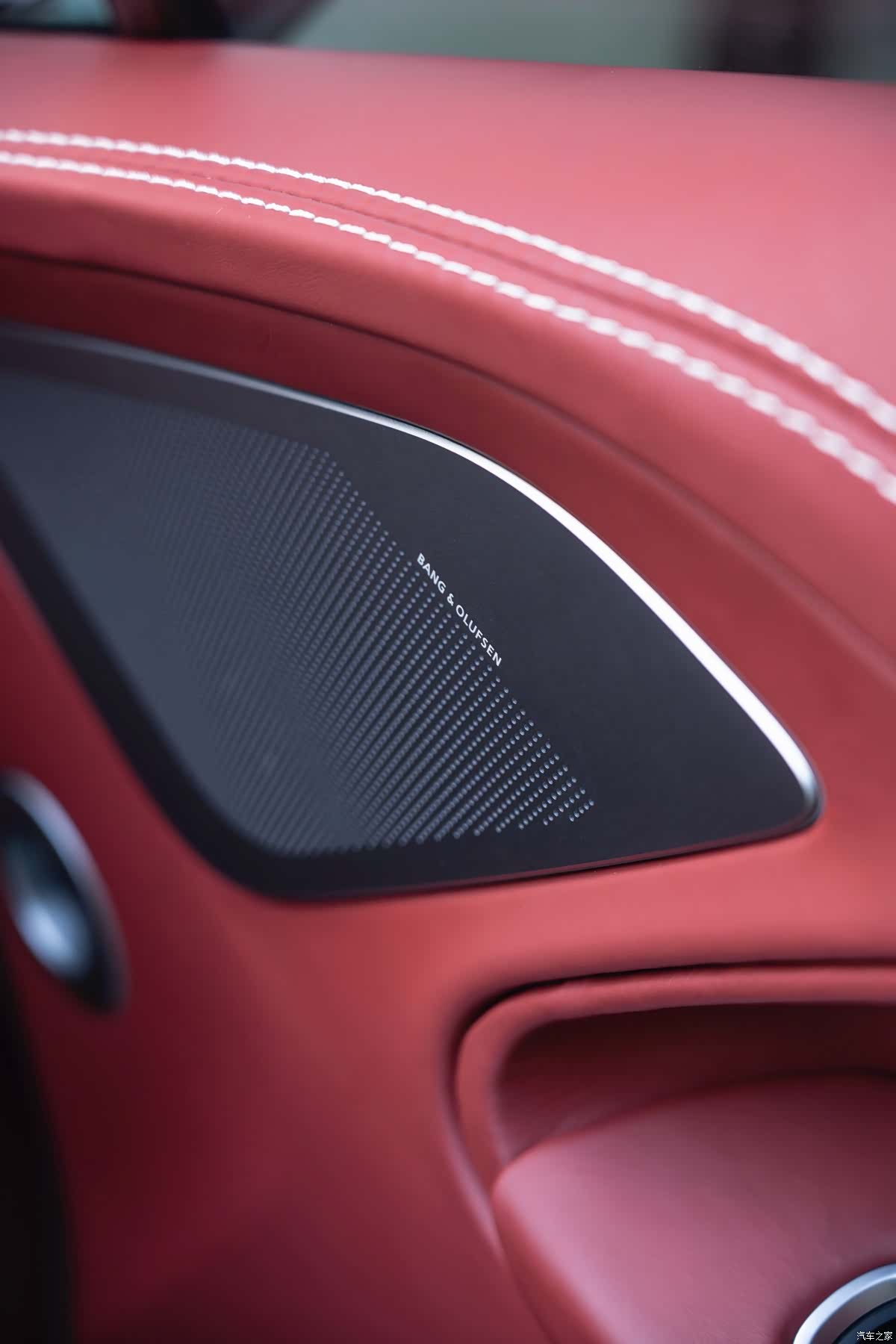 Aston Martin Vanquish, 2014 24