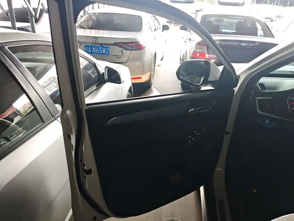 Roewe RX5 Roewe RX5